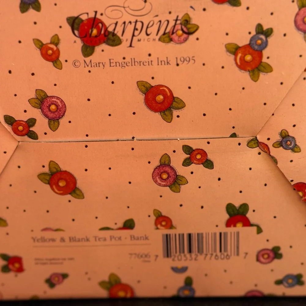 Mary Engelbreit Yellow & Blank Teapot Bank (1995) - Picture 2 of 2